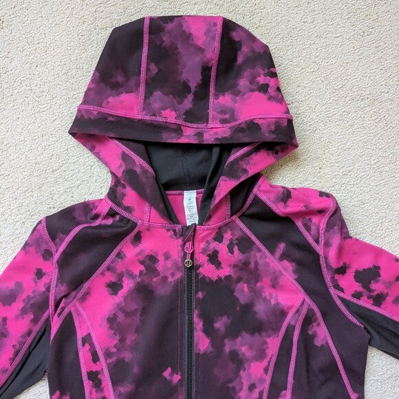 EUC Lululemon Daily Practice Jacket Blooming Pixie Raspberry Black Women's 8 run - Picture 4 of 14